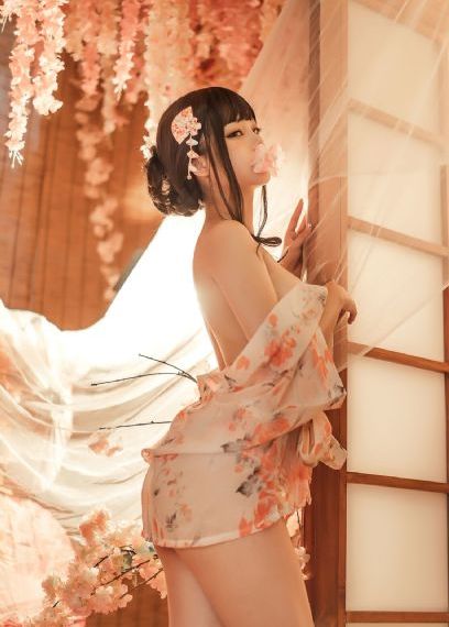 秋霞天堂_手机免费观看